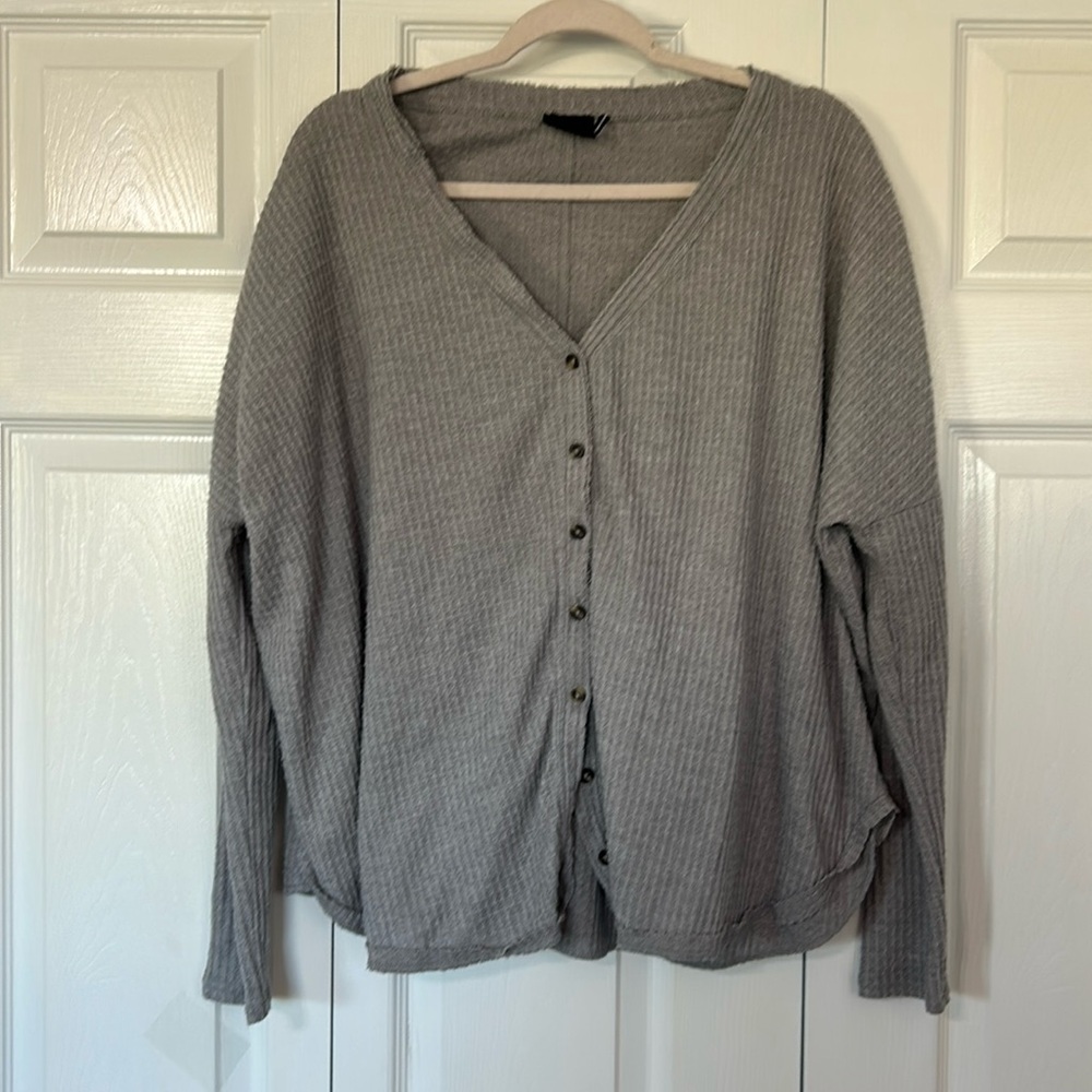 Urban Outfitters Out From Under Women’s Medium Waffle Knit V-Neck button down